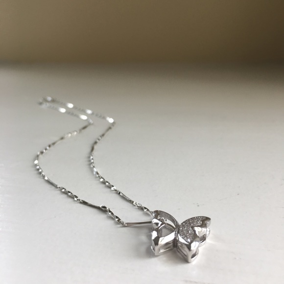 100% Silver 2.5 Carats CZ Butterfly Necklace - Picture 3 of 4